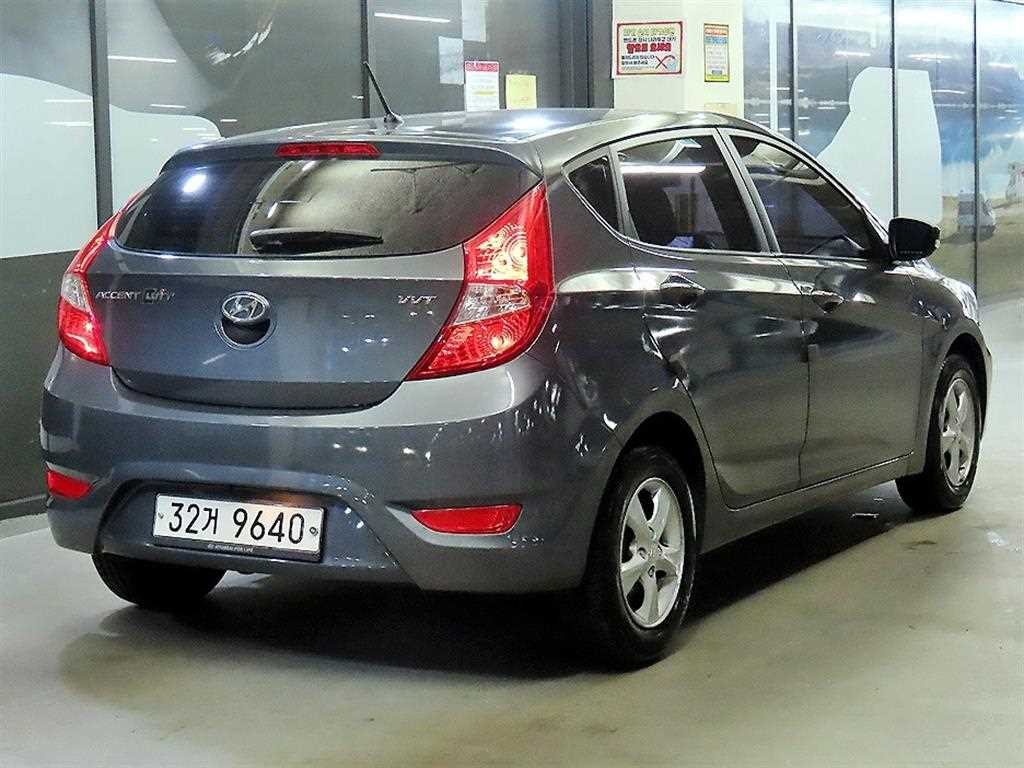 현대 엑센트 엑센트신형 위트 1.4VVT 프리미어 이미지 4