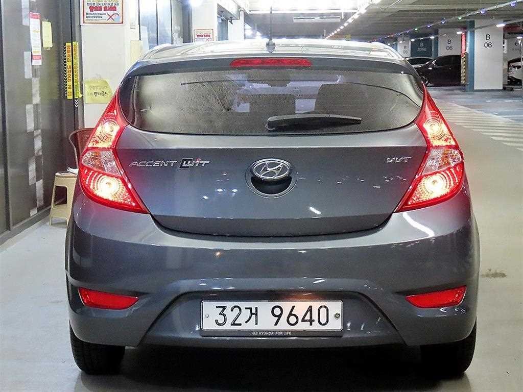 현대 엑센트 엑센트신형 위트 1.4VVT 프리미어 이미지 5