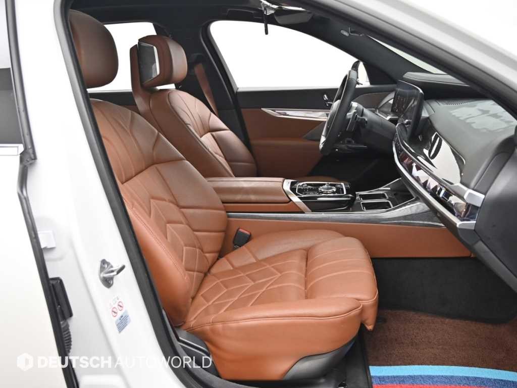 BMW 7시리즈 7시리즈 (G70) 740d xDrive M 스포츠 이미지 10