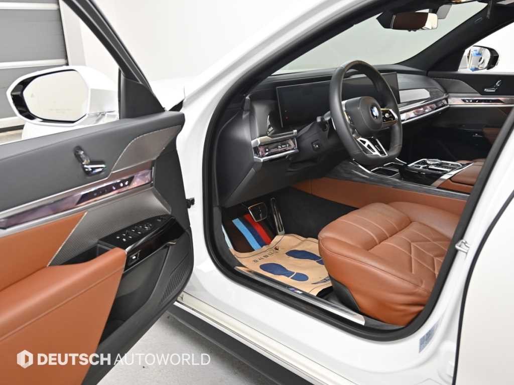 BMW 7시리즈 7시리즈 (G70) 740d xDrive M 스포츠 이미지 11