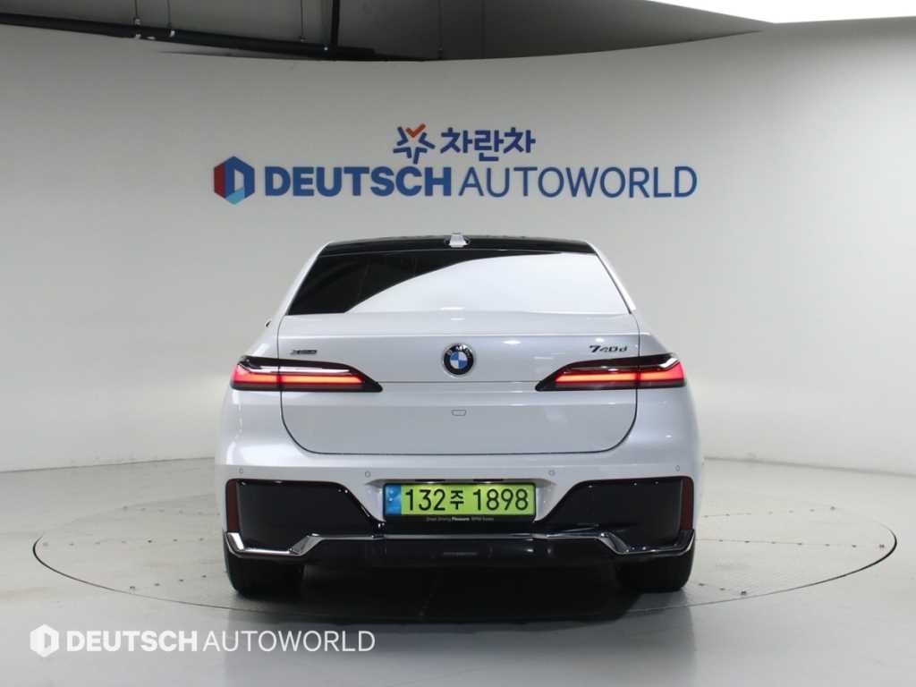 BMW 7시리즈 7시리즈 (G70) 740d xDrive M 스포츠 이미지 4