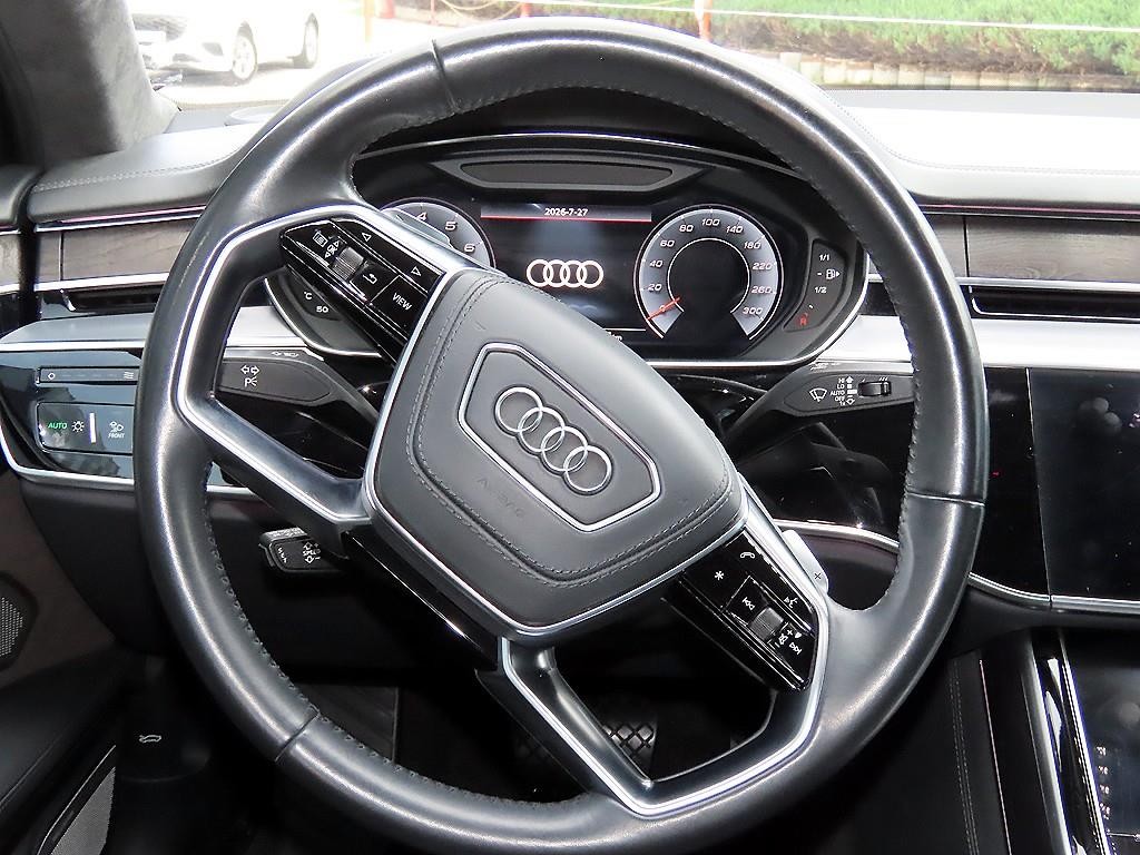 아우디 A8 A8 (D5) 60 TFSI 콰트로 LWB 이미지 8