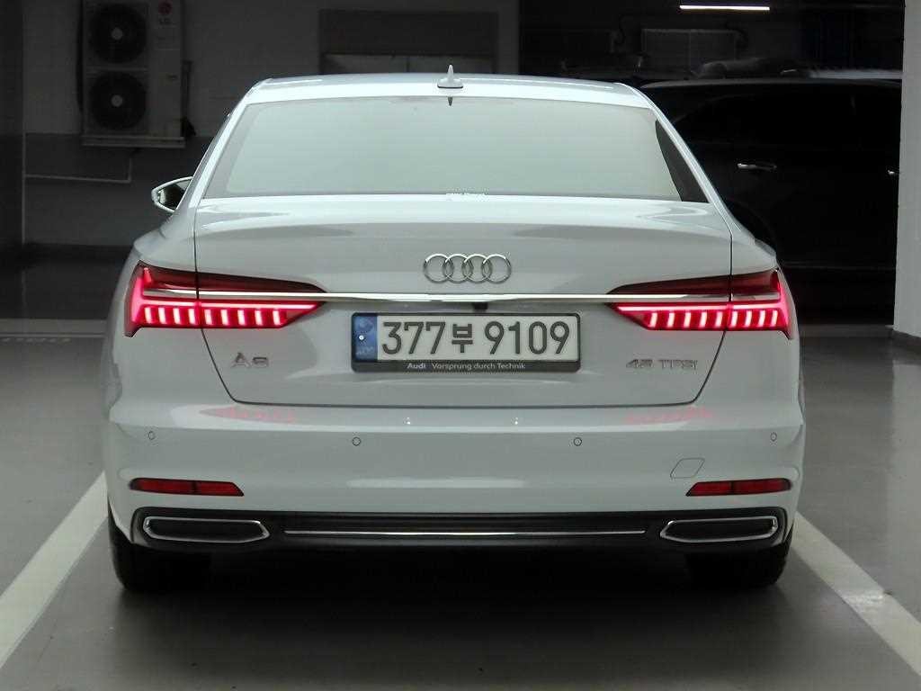 아우디 A6 A6 (C8) 45 TFSI 프리미엄 이미지 3