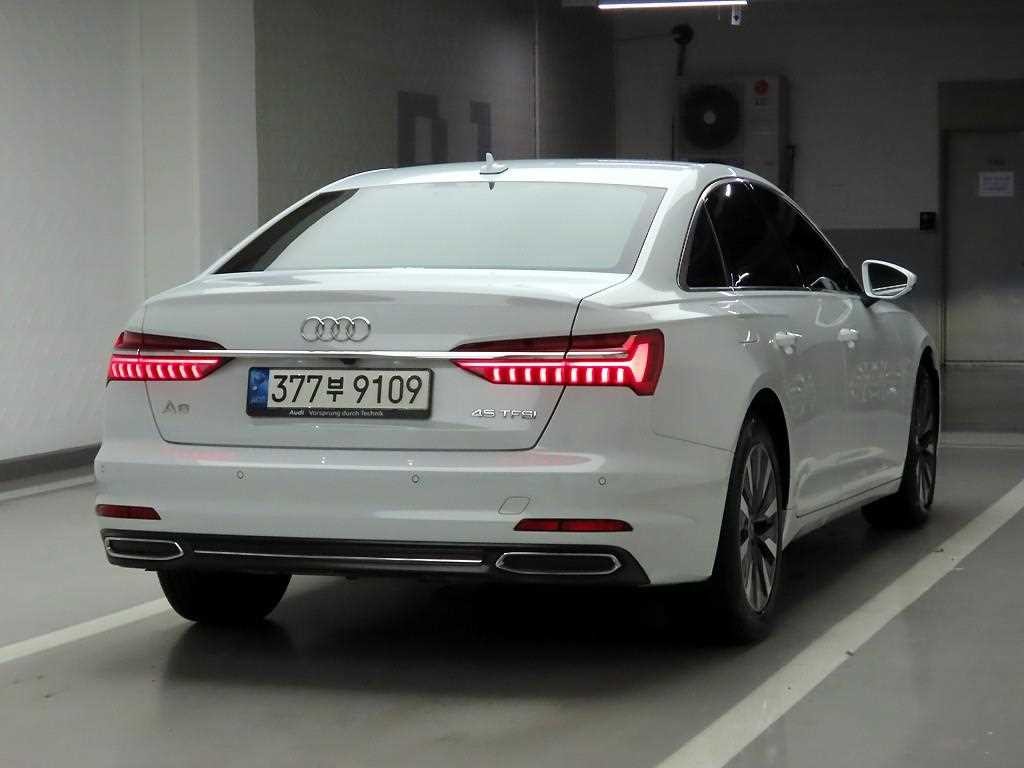 아우디 A6 A6 (C8) 45 TFSI 프리미엄 이미지 4