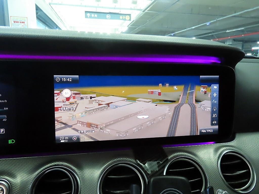 벤츠 E 클래스 E-클래스 W213 E300 아방가르드 이미지 13