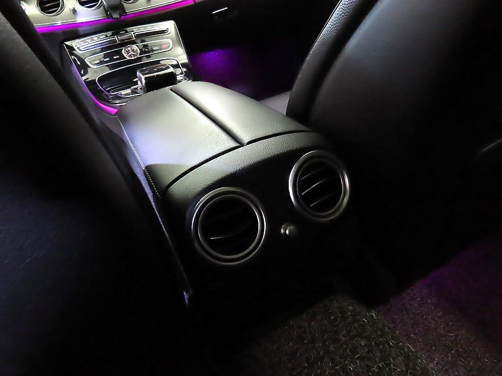벤츠 E 클래스 E-클래스 W213 E300 아방가르드 이미지 16