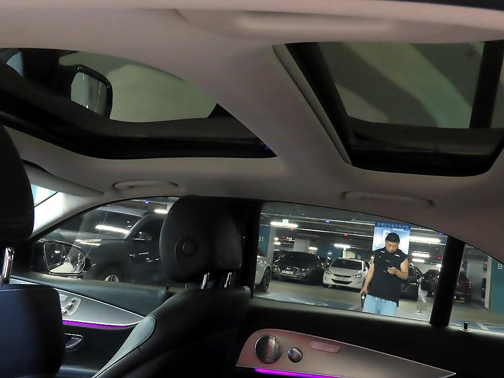 벤츠 E 클래스 E-클래스 W213 E300 아방가르드 이미지 17
