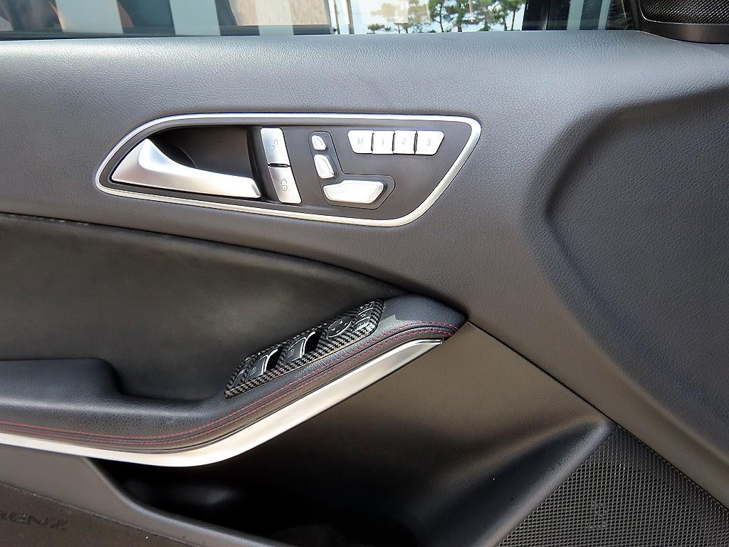 벤츠 A 클래스 A클래스 W176 A45 AMG 4MATIC 이미지 11