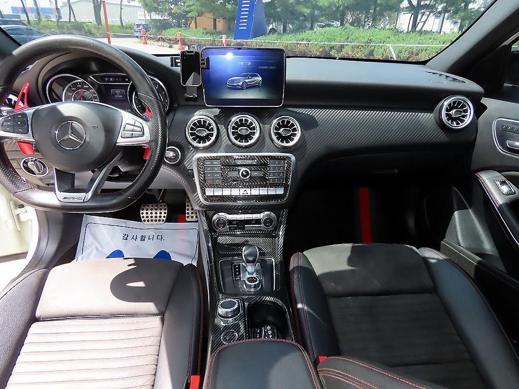 벤츠 A 클래스 A클래스 W176 A45 AMG 4MATIC 이미지 7