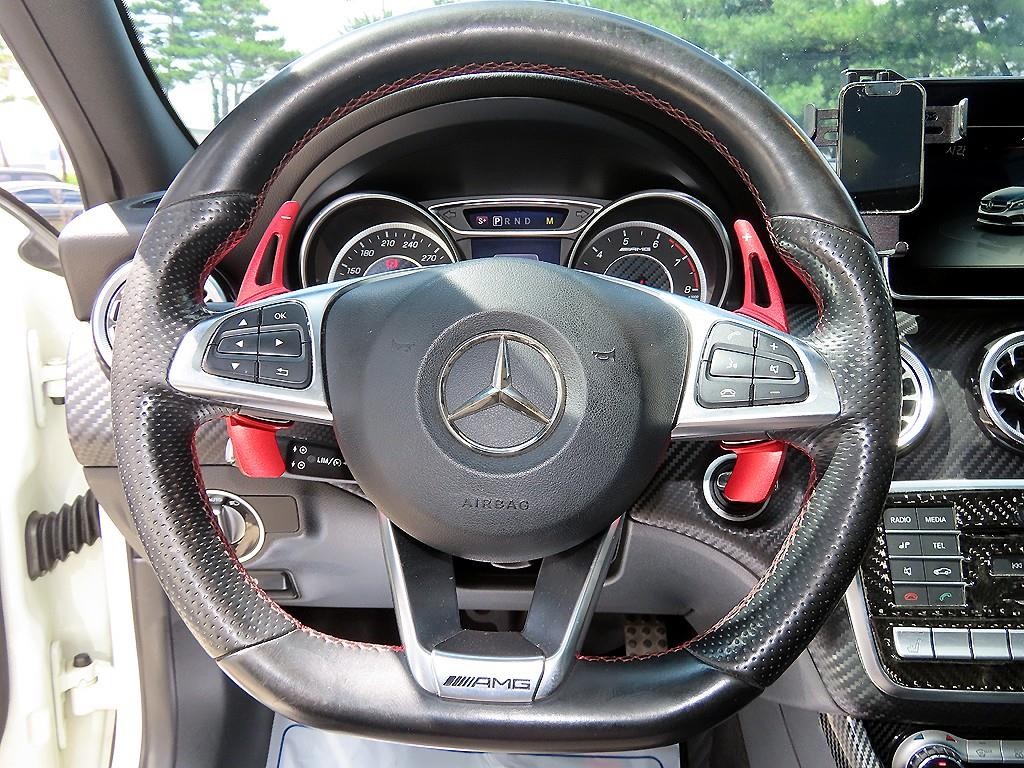 벤츠 A 클래스 A클래스 W176 A45 AMG 4MATIC 이미지 8