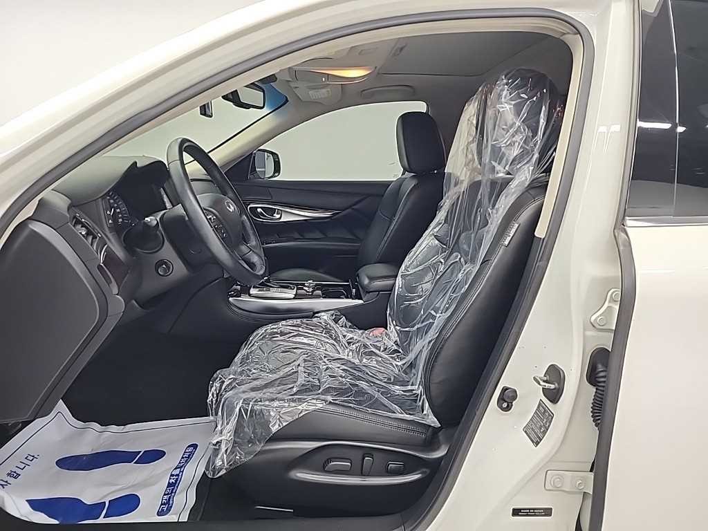 인피니티 Q Q70 3.7스타일 이미지 11