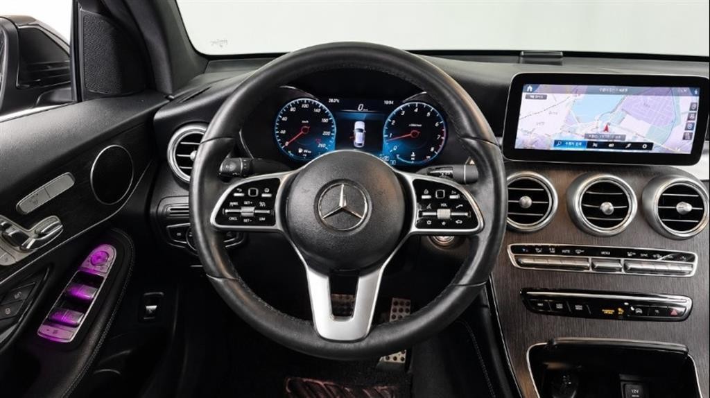 벤츠 GLC 클래스 GLC클래스 X253 GLC 300 4MATIC 쿠페 이미지 13