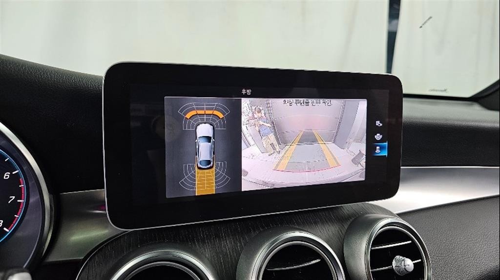 벤츠 GLC 클래스 GLC클래스 X253 GLC 300 4MATIC 쿠페 이미지 15
