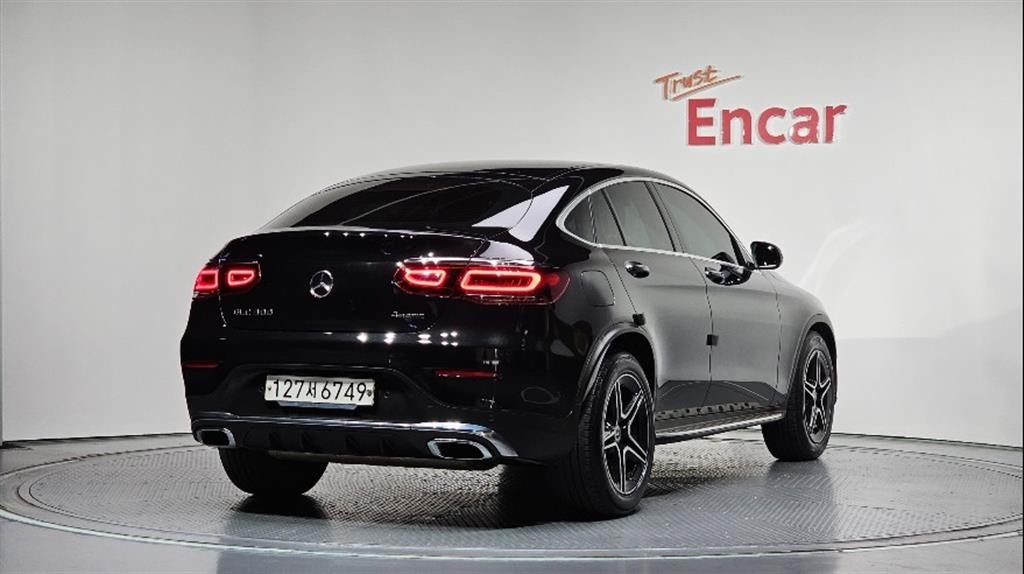 벤츠 GLC 클래스 GLC클래스 X253 GLC 300 4MATIC 쿠페 이미지 2