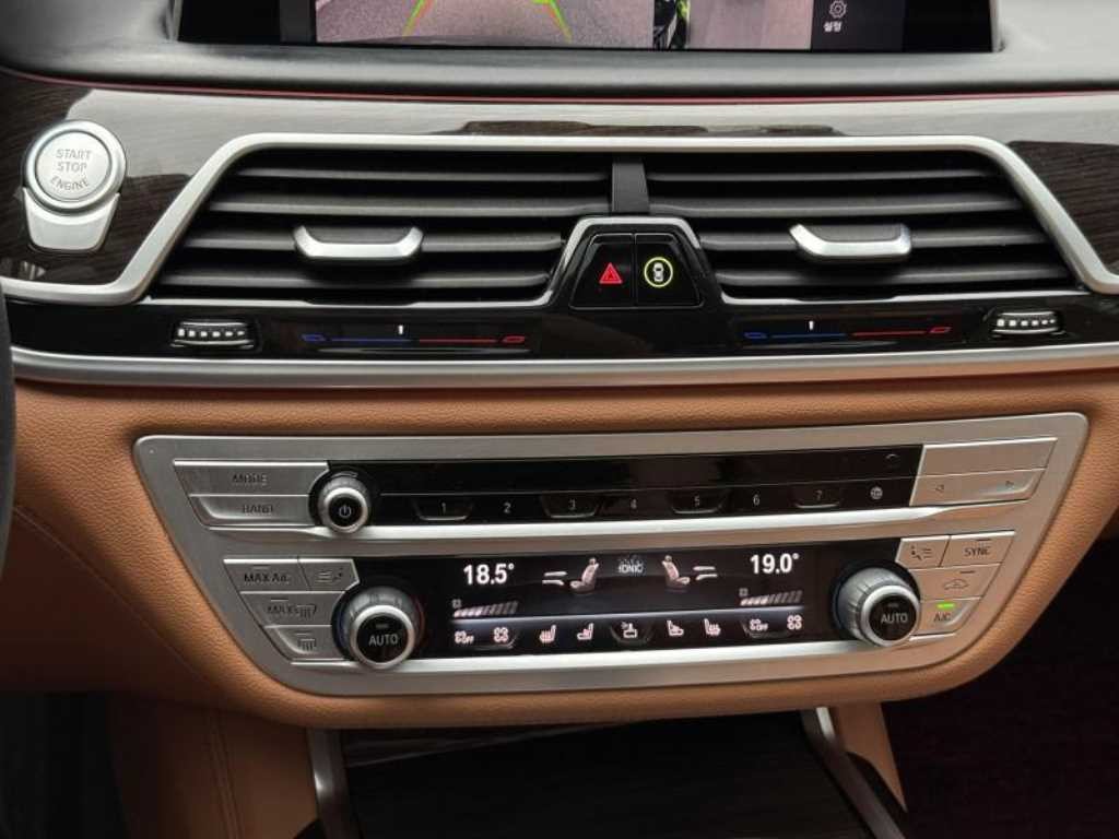 BMW 7시리즈 7시리즈 (G11) 730d xDrive 디자인 퓨어 엑설런스 이미지 12