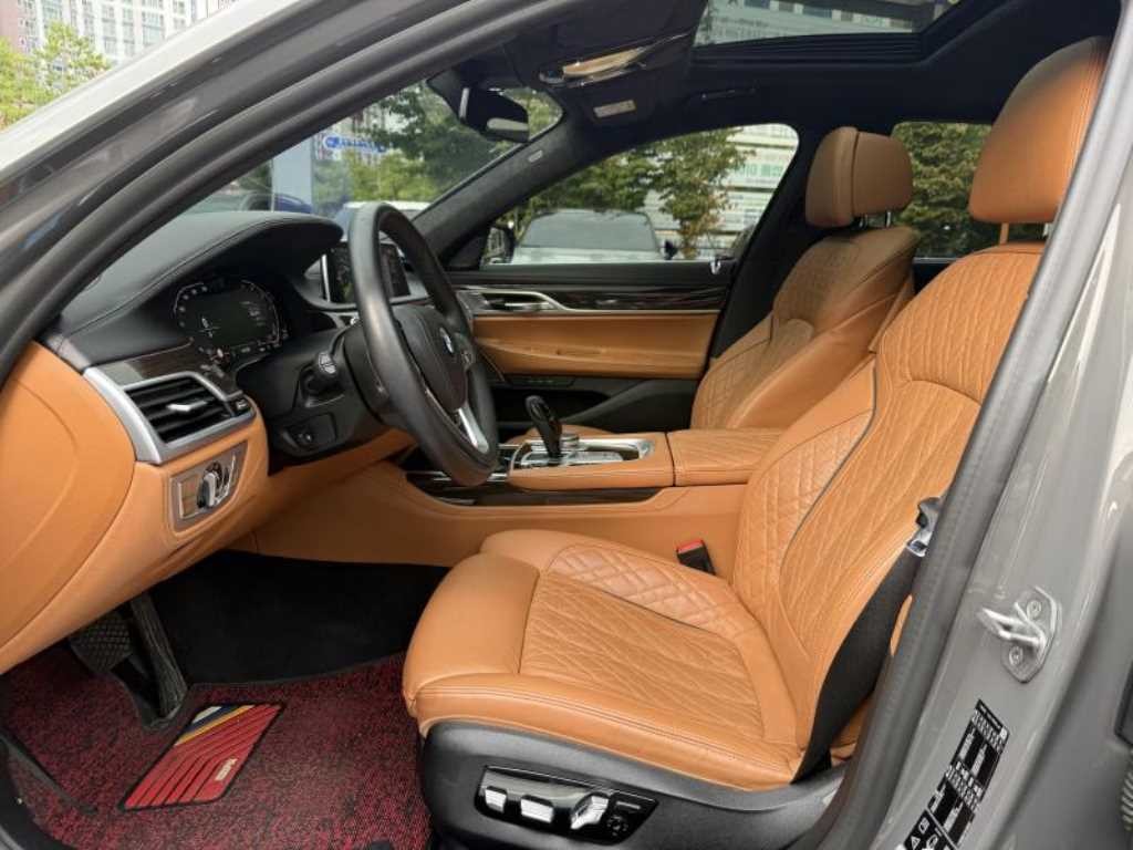 BMW 7시리즈 7시리즈 (G11) 730d xDrive 디자인 퓨어 엑설런스 이미지 9