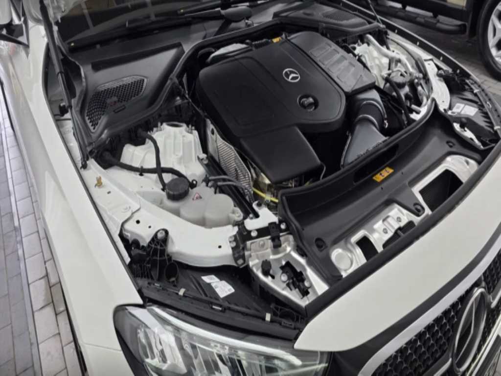 벤츠 E 클래스 E-클래스 W214 E200 AMG 라인 이미지 7