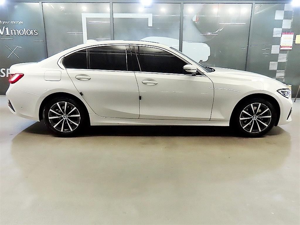 BMW 3시리즈 3시리즈 (G20) 320d xDrive 이미지 3