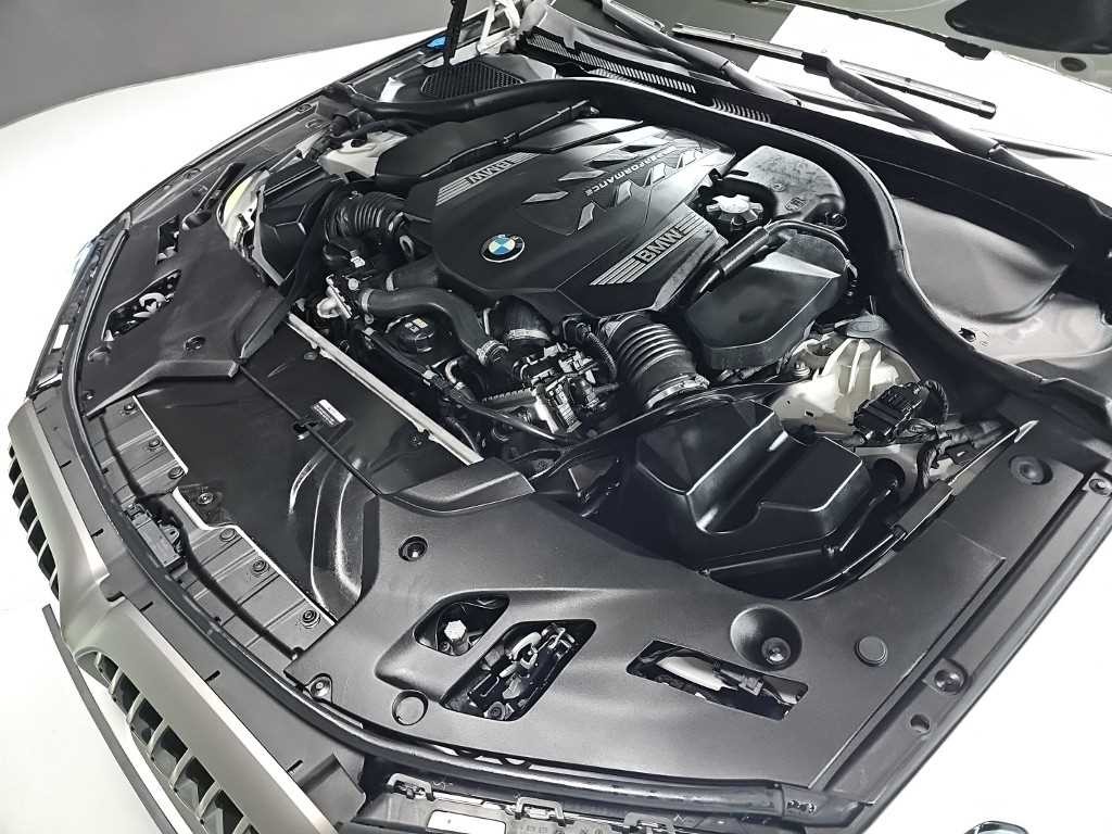 BMW 5시리즈 5시리즈 (G30) M550i xDrive 이미지 5