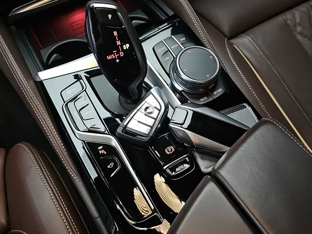 BMW 5시리즈 5시리즈 (G30) M550i xDrive 이미지 8