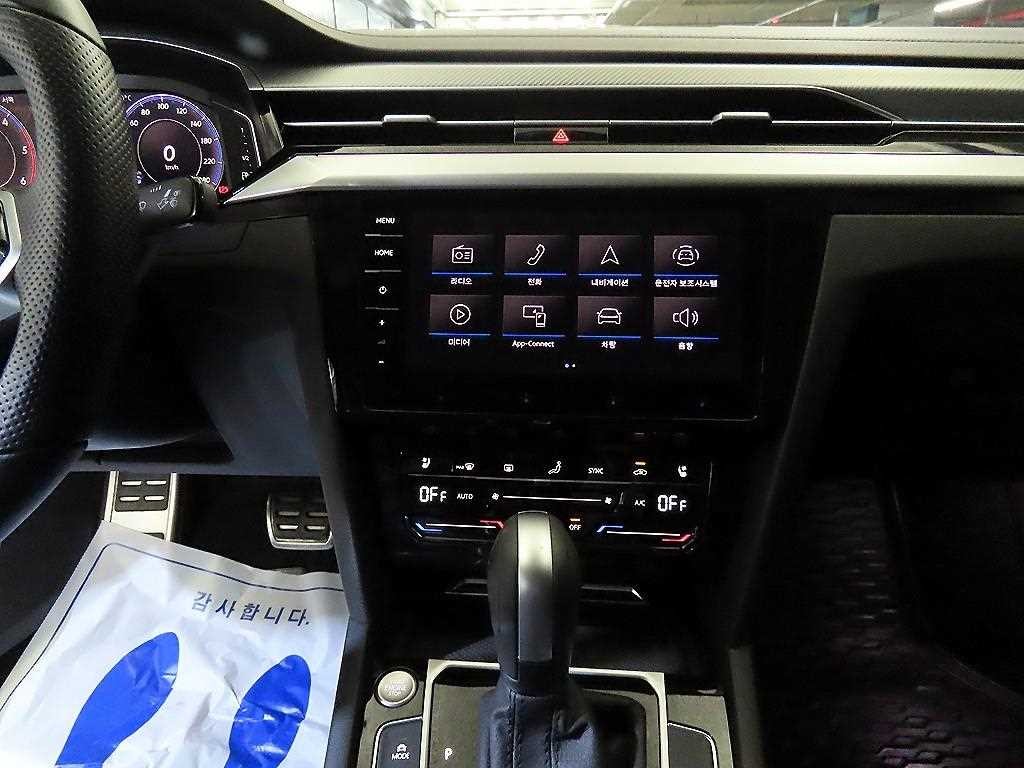폭스바겐 아테온 2.0 TDI 프레스티지 이미지 11