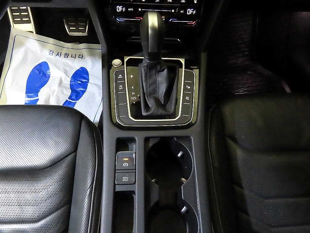 폭스바겐 아테온 2.0 TDI 프레스티지 이미지 12