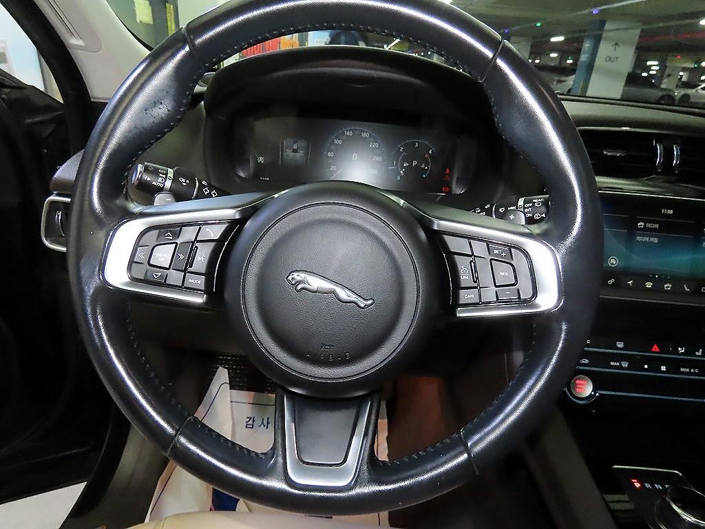재규어 F-PACE 20d 프레스티지 이미지 8