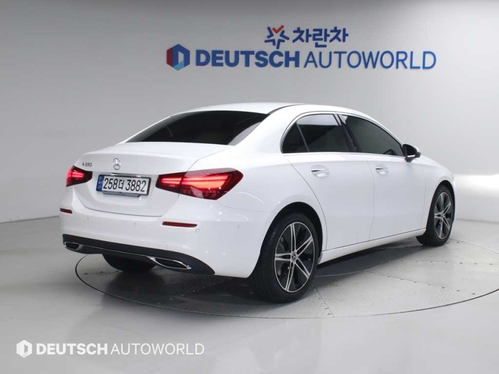 벤츠 A 클래스 A클래스 W177 A220 세단 이미지 2
