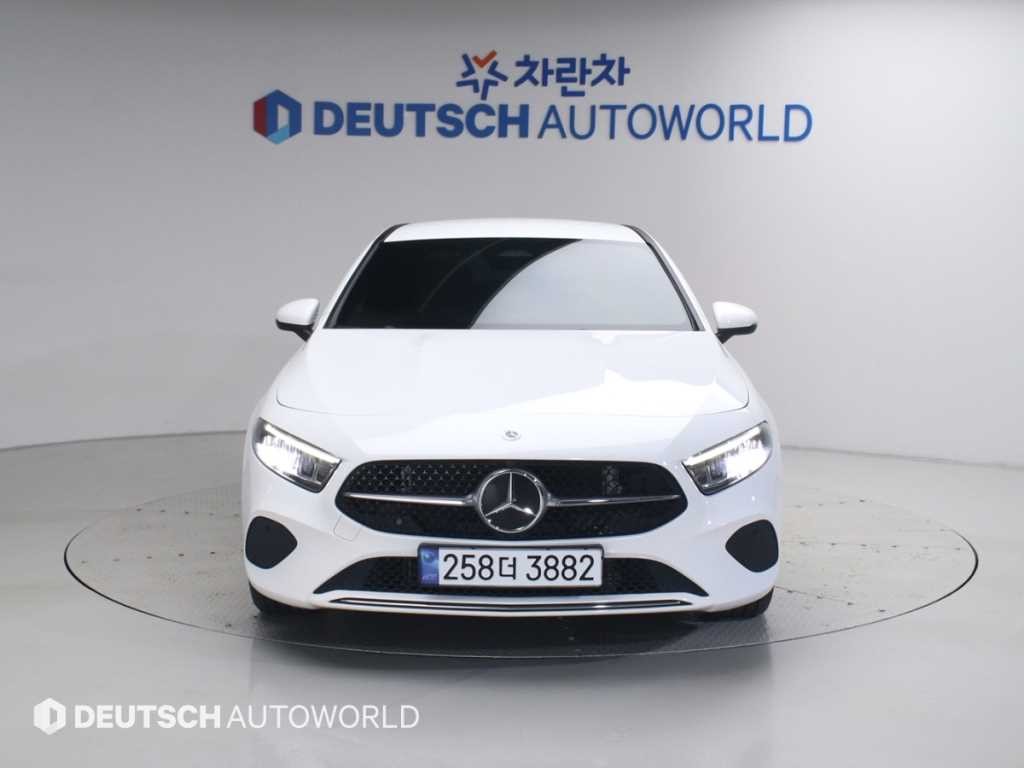 벤츠 A 클래스 A클래스 W177 A220 세단 이미지 3