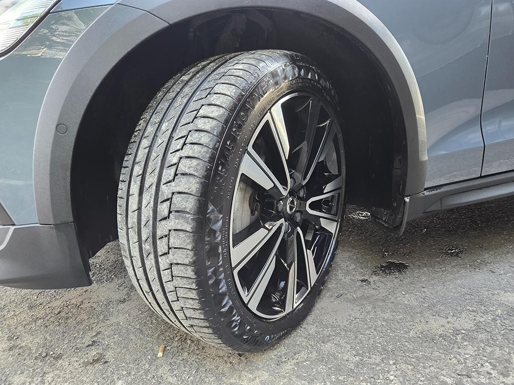 볼보 V60 V60 크로스 컨트리 2세대 2.0 B5 프로 AWD 이미지 20