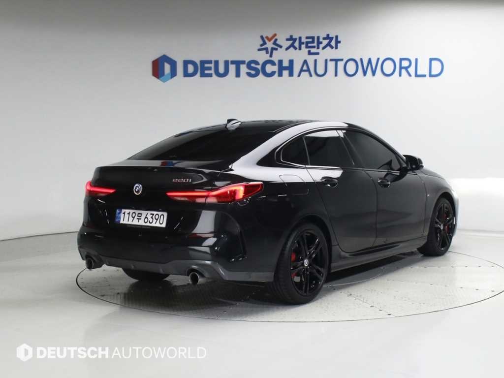 BMW 2시리즈 2시리즈 그란쿠페 (F44) 220i M 스포츠 이미지 2