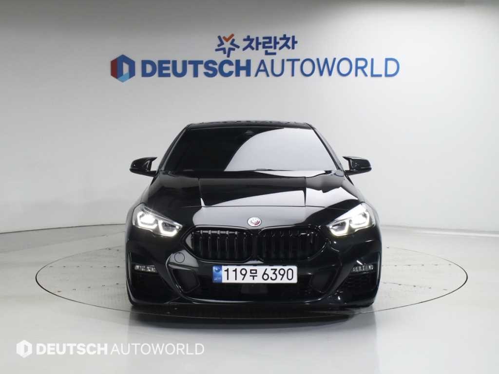 BMW 2시리즈 2시리즈 그란쿠페 (F44) 220i M 스포츠 이미지 3