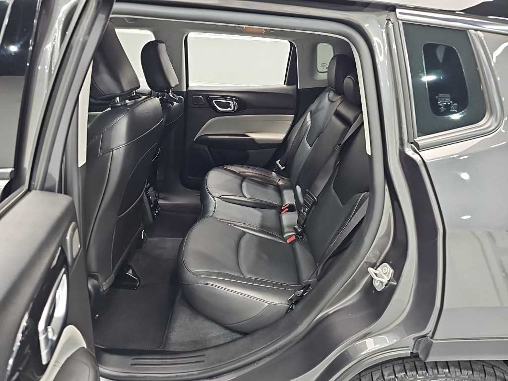 지프 컴패스 컴패스 2세대 2.4 AWD 리미티드 이미지 12