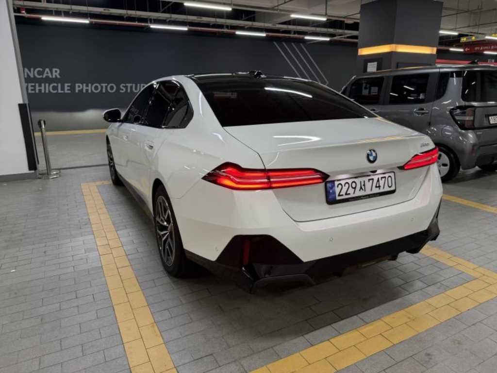 BMW 5시리즈 5시리즈 (G60) 520i M 스포츠 이미지 6