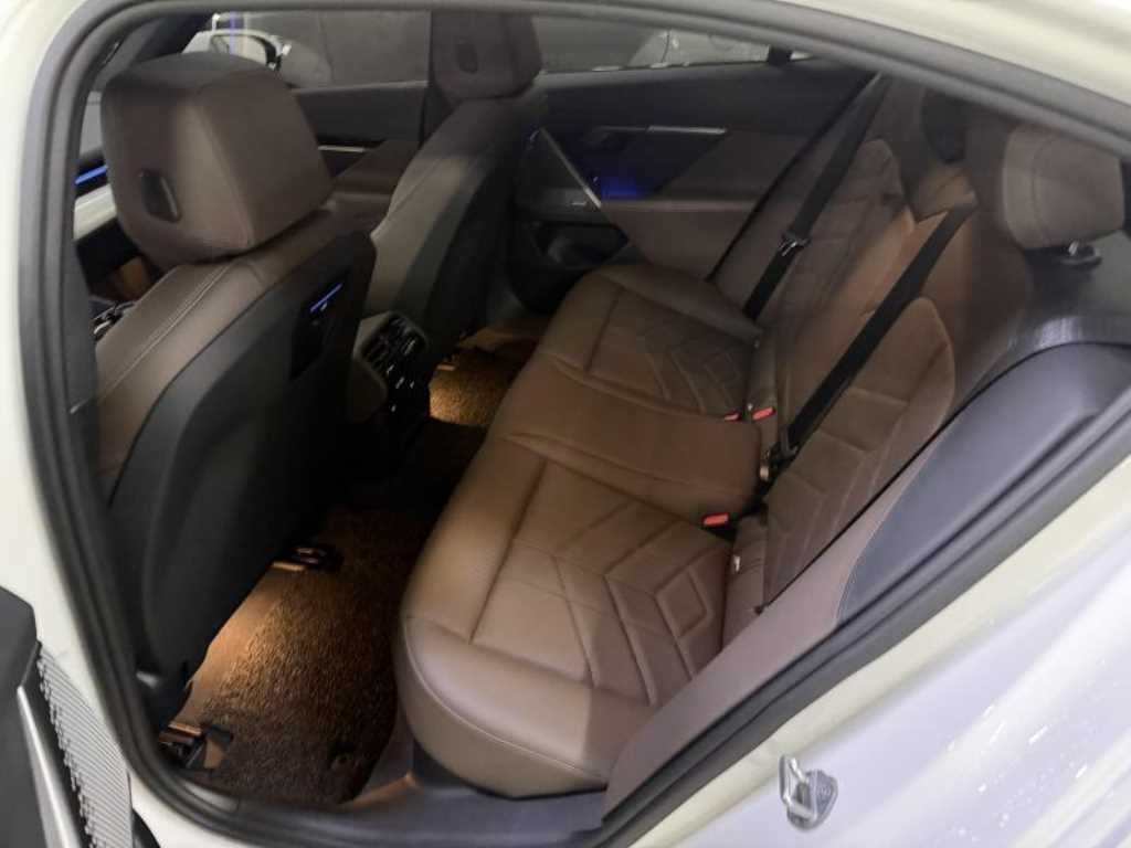 BMW 5시리즈 5시리즈 (G60) 520i M 스포츠 이미지 8