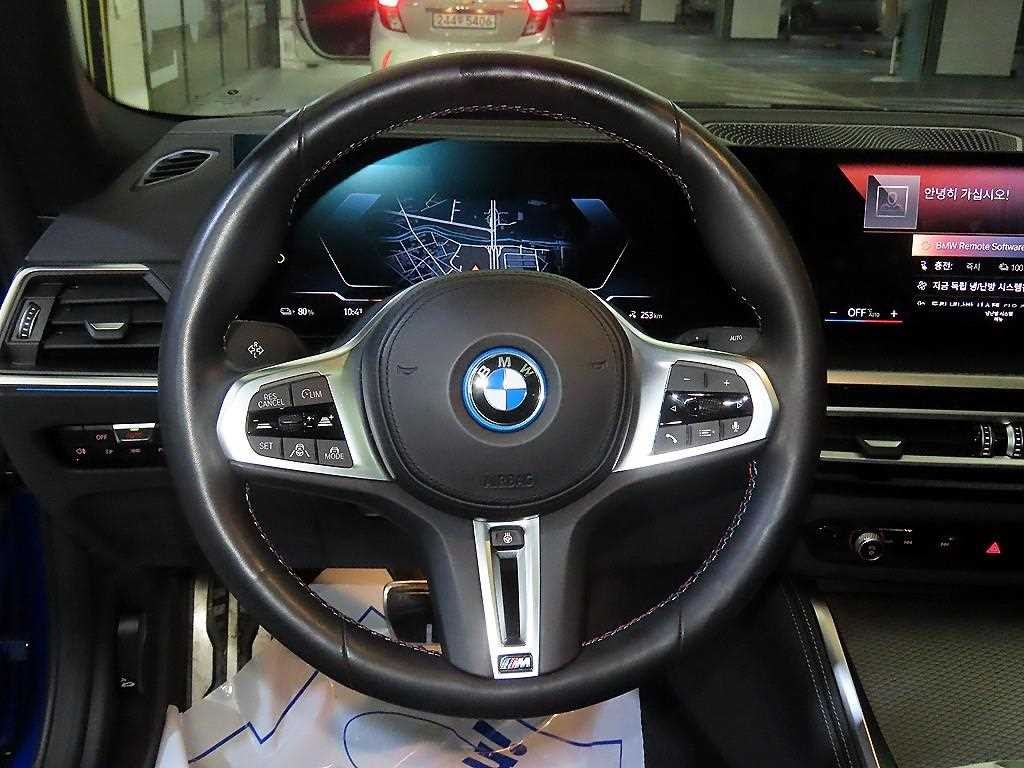 BMW i4 M50 프로 이미지 8