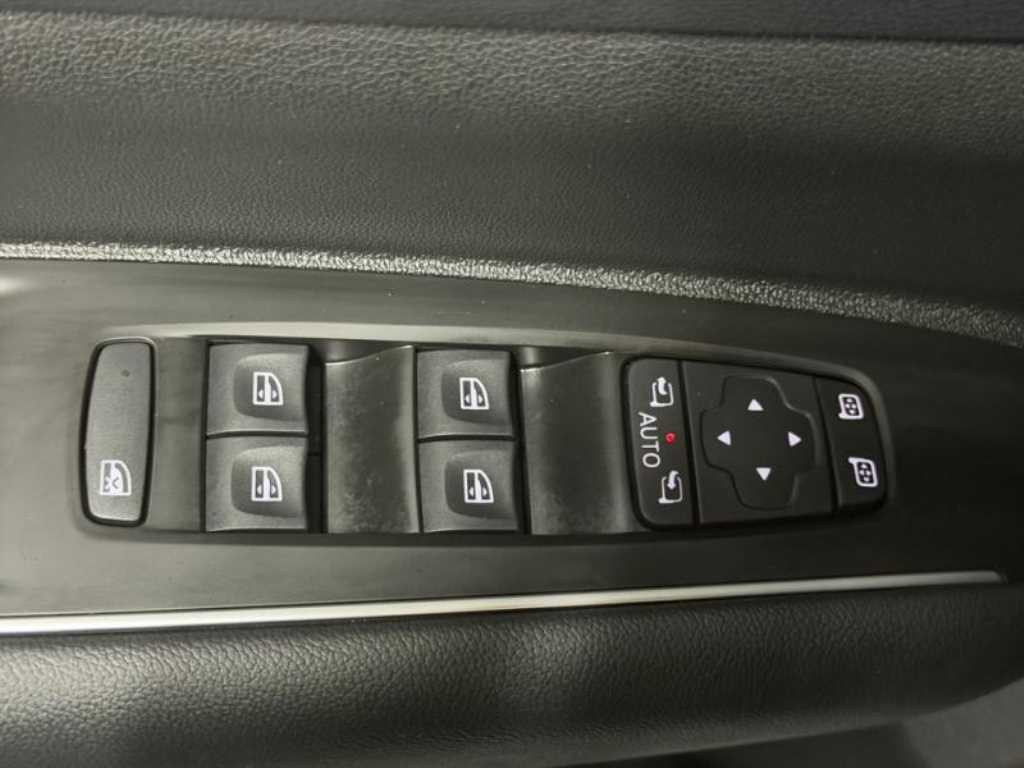 르노코리아(삼성) QM6 더뉴QM6 2.0 LPe LE 2WD 이미지 16