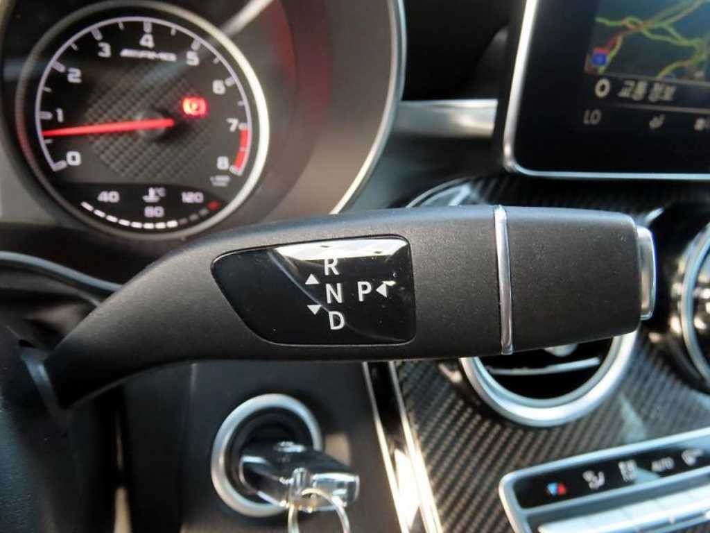 벤츠 GLC 클래스 GLC클래스 X253 AMG GLC 63 4MATIC+ 이미지 11