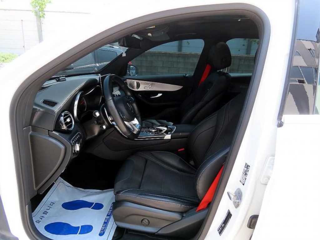 벤츠 GLC 클래스 GLC클래스 X253 AMG GLC 63 4MATIC+ 이미지 5