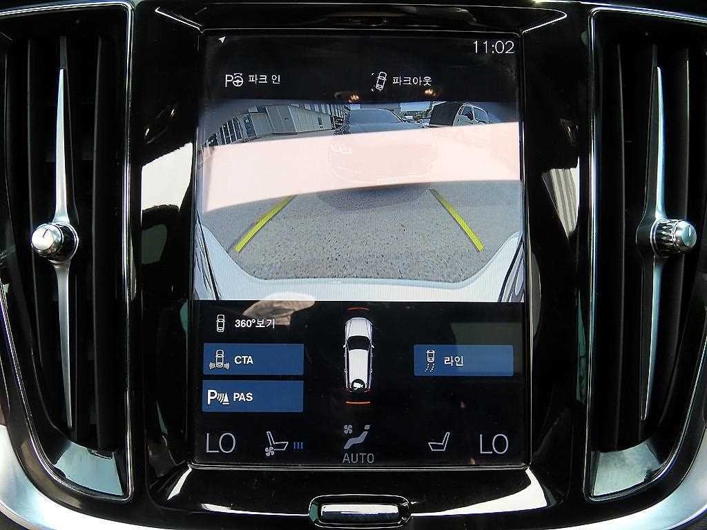 볼보 V60 V60 크로스 컨트리 2세대 2.0 B5 프로 AWD 이미지 14