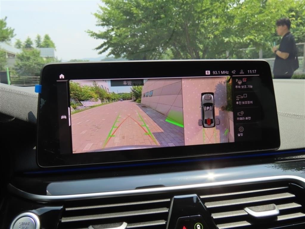 BMW 5시리즈 5시리즈 (G30) 530i xDrive M 스포츠 이미지 9