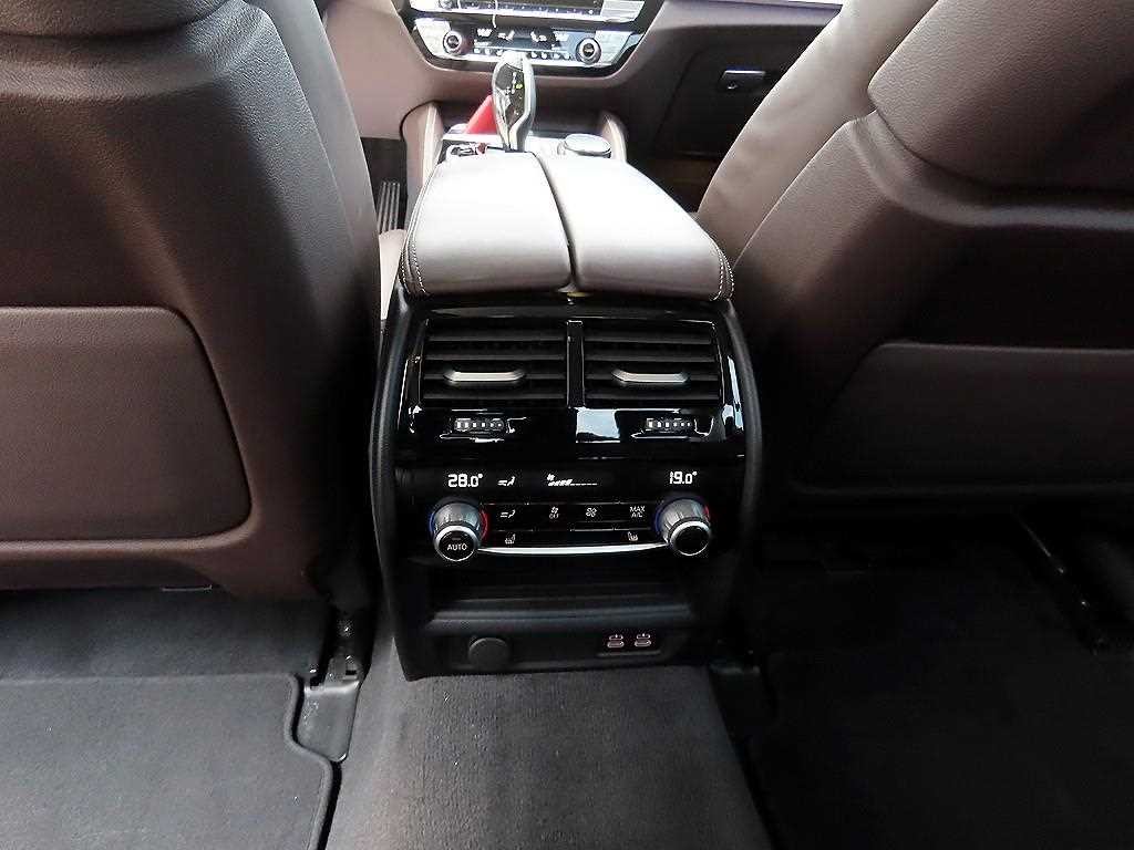 BMW 5시리즈 5시리즈 (G30) 530i 럭셔리 이미지 15