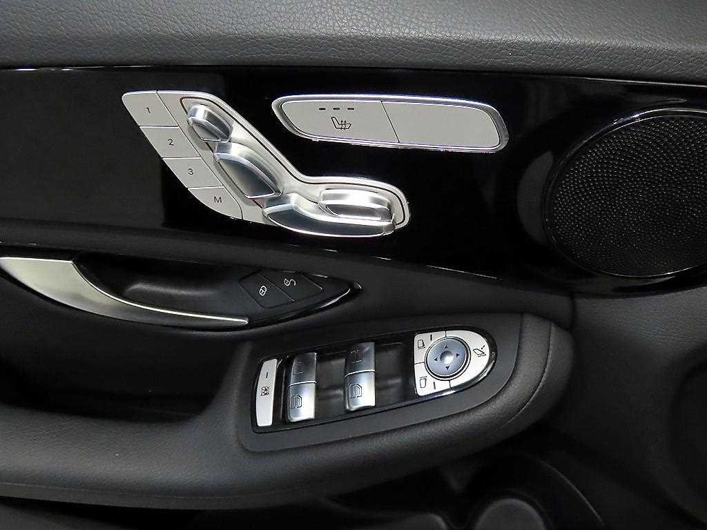 벤츠 C 클래스 C클래스 W205 C200 이미지 14