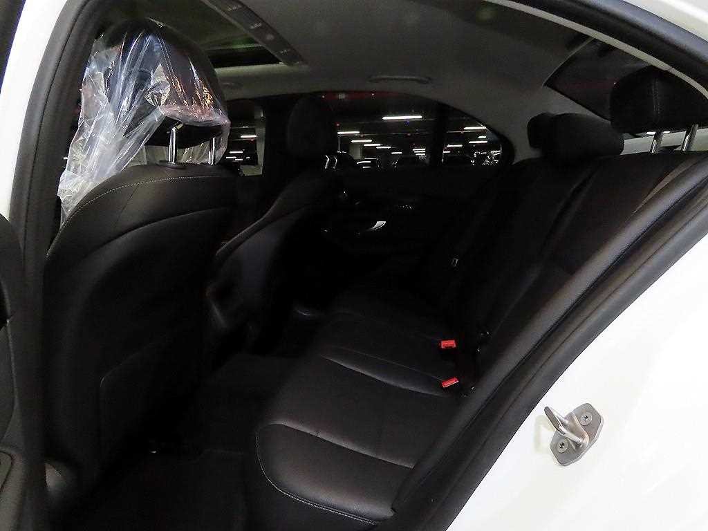 벤츠 C 클래스 C클래스 W205 C200 이미지 7