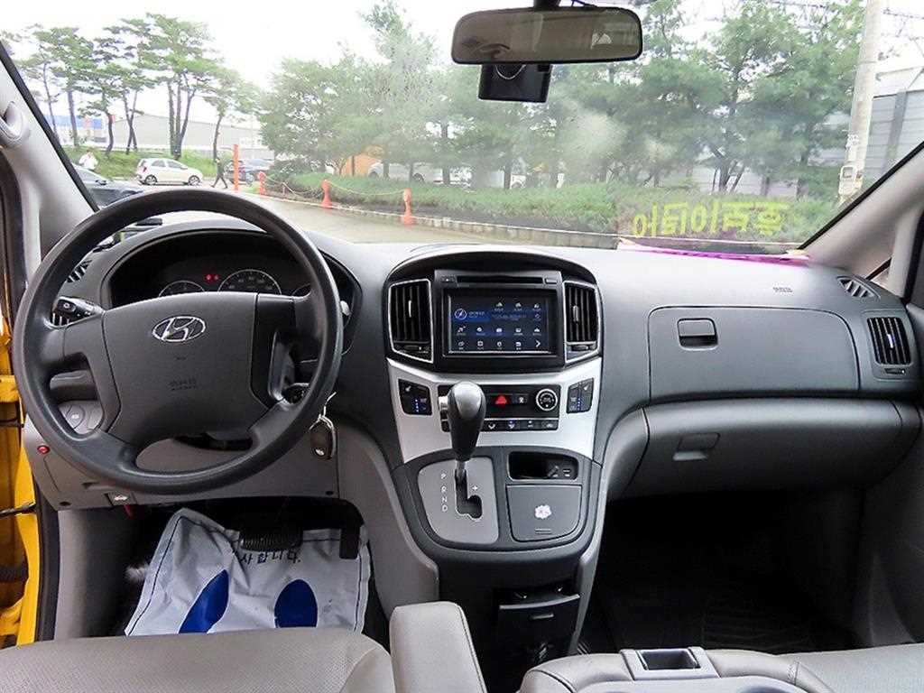 현대 스타렉스 그랜드 스타렉스 12인승 어린이 버스 이미지 7