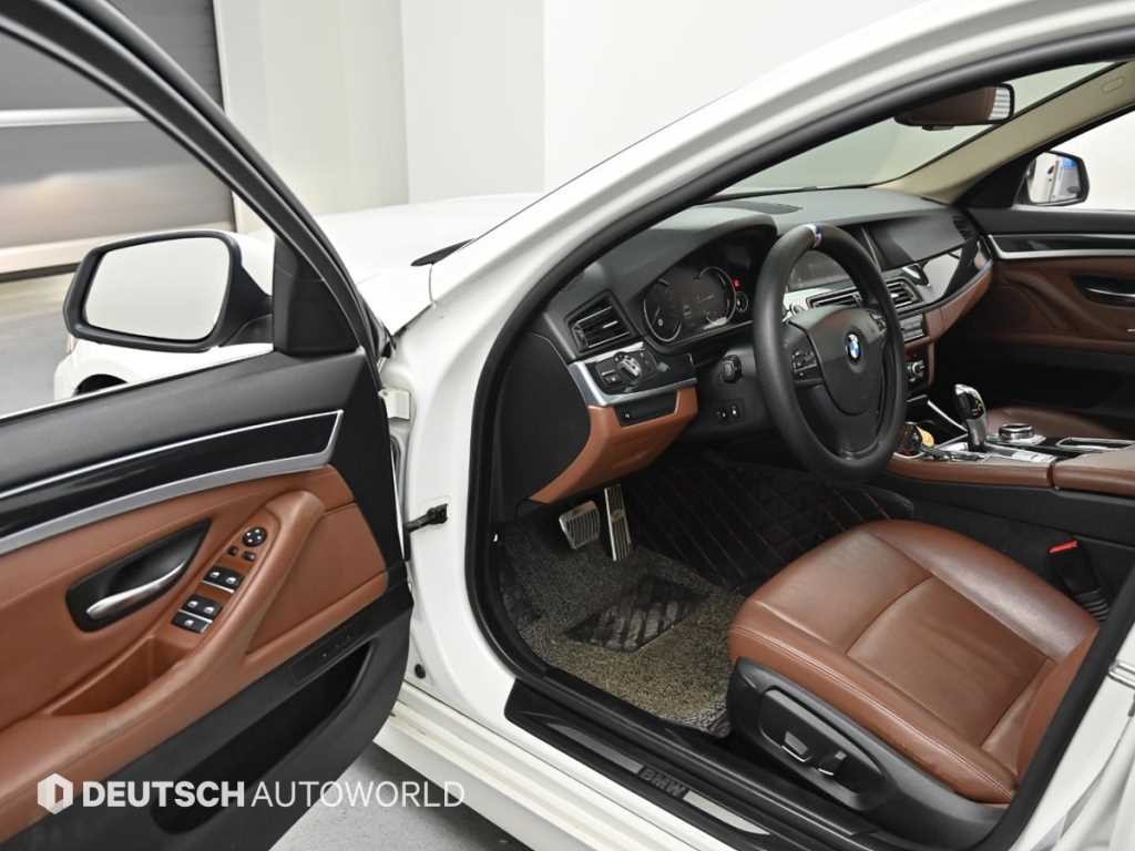 BMW 5시리즈 5시리즈 (F10) 520d 이미지 11