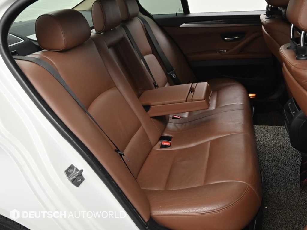 BMW 5시리즈 5시리즈 (F10) 520d 이미지 12