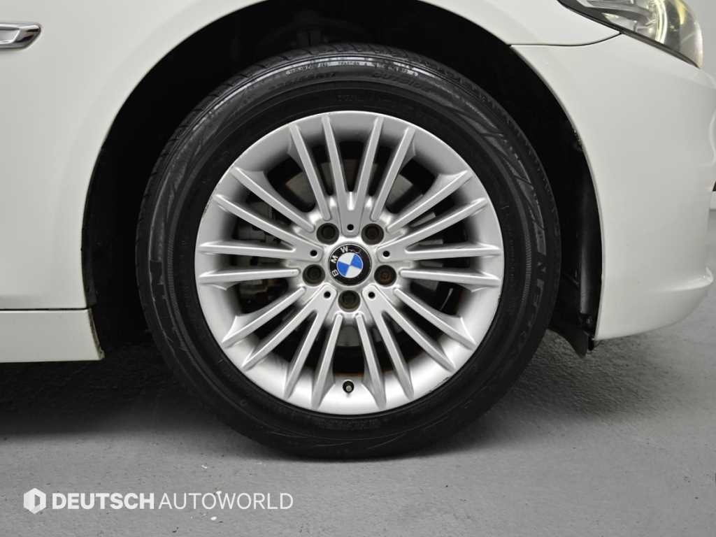 BMW 5시리즈 5시리즈 (F10) 520d 이미지 6