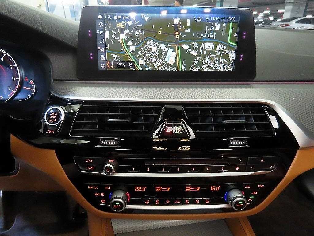 BMW 5시리즈 5시리즈 (G30) 530i M 스포츠 이미지 11