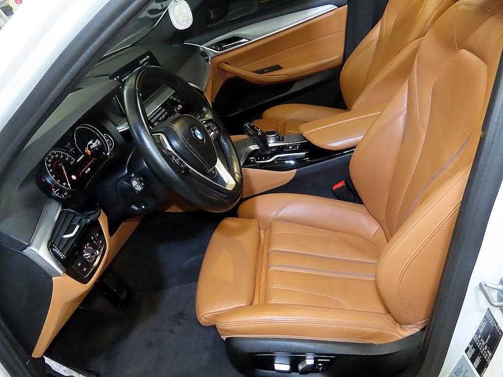 BMW 5시리즈 5시리즈 (G30) 530i M 스포츠 이미지 6